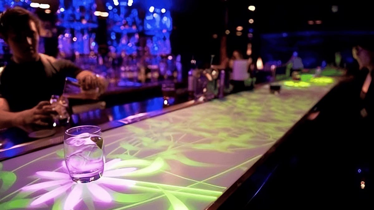 桌面互動投影游戲-桌面交互3d全息投影系統(tǒng)